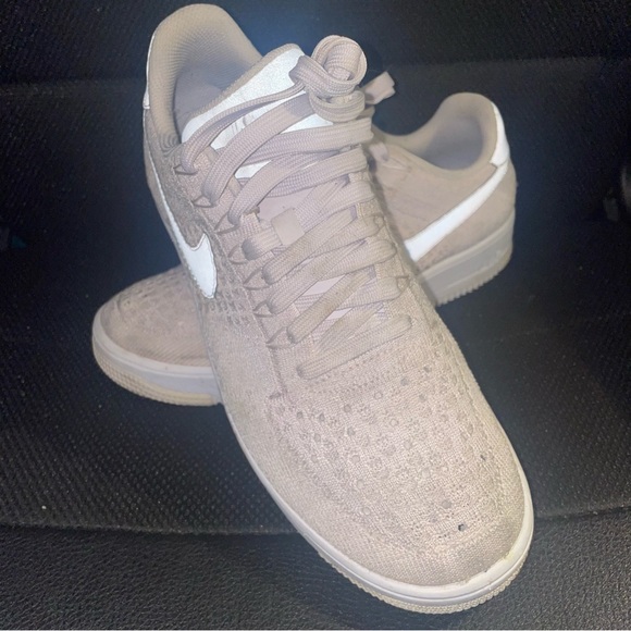 Air Force 1 Ultra Flyknit Low 'Light Violet' — Mens 9.5 - Picture 2 of 6